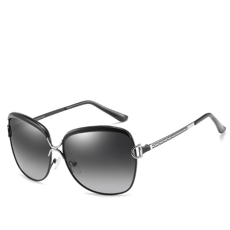 Ladies Trendy Classic Big Frame Polarized Sunglasses