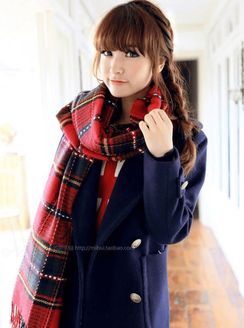 Warm plaid tassel shawl, view 3 - MRSLM