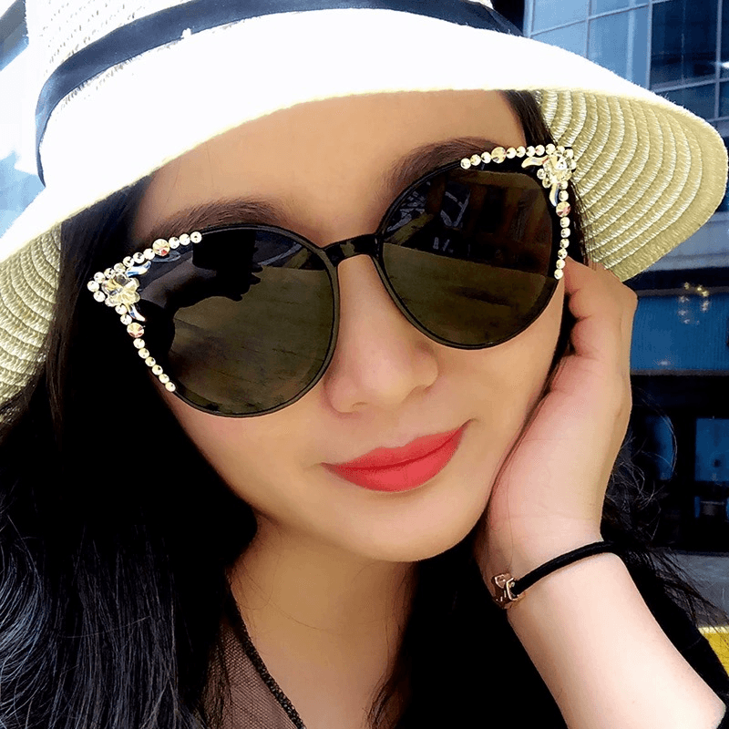 retro big frame women's sunglasses, view 4 - MRSLM