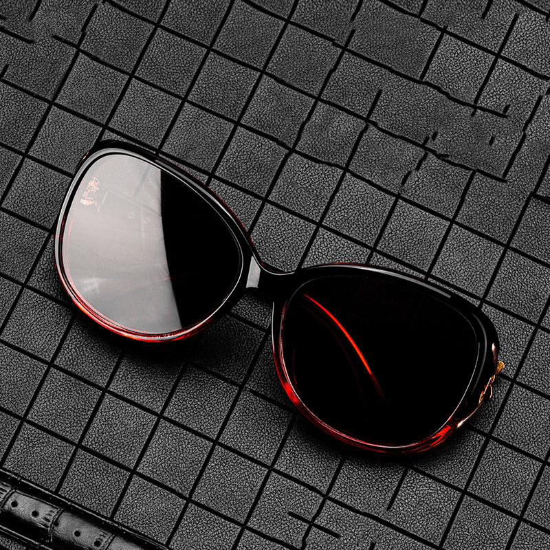 women's large polarized crystal lens sunglasses, view 6 - MRSLM