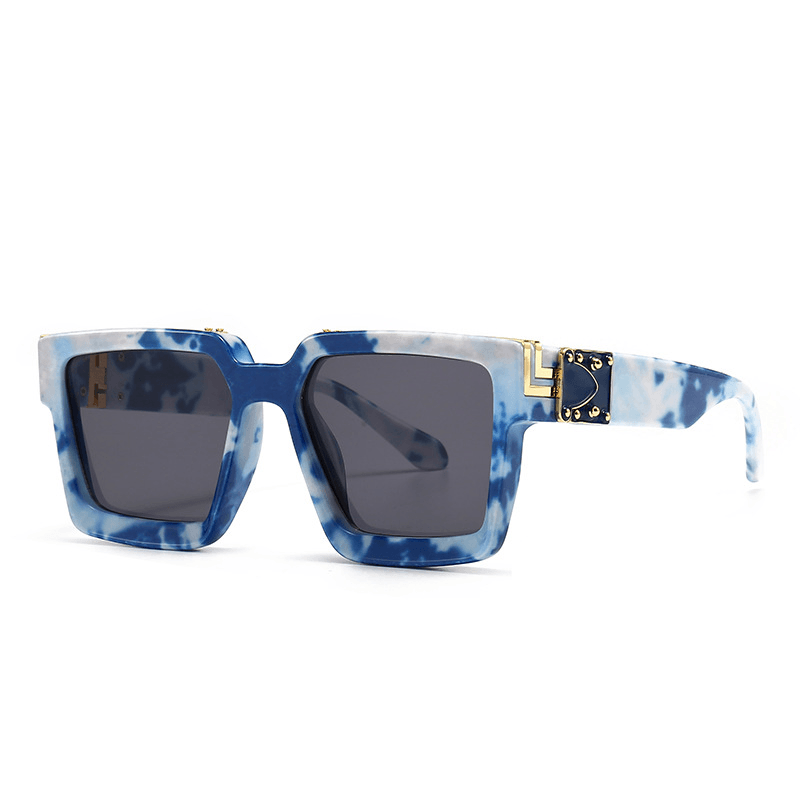 Women's retro cloud print sunglasses, view 3 - MRSLM
