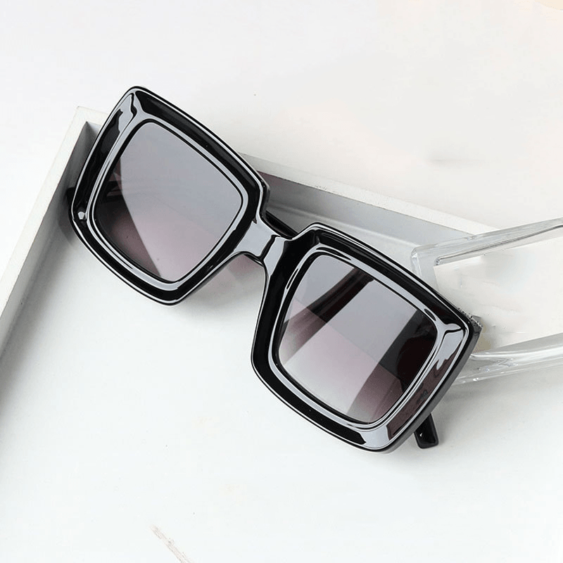 simple big frame retro square sunglasses, view 7 - MRSLM