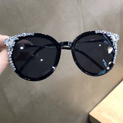 retro big frame women's sunglasses, view 5 - MRSLM