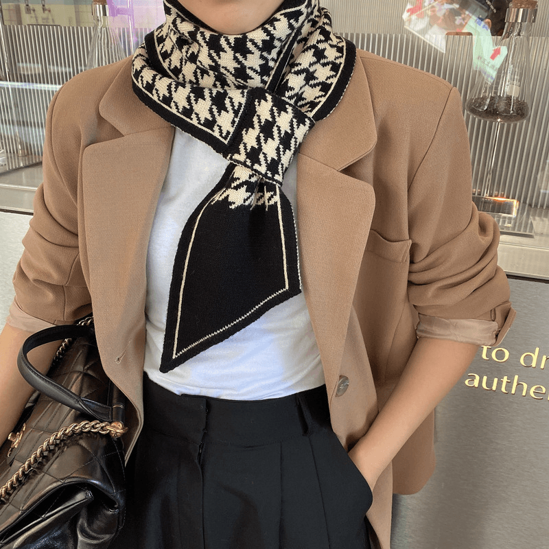 black and white wool scarf, view 5 - MRSLM