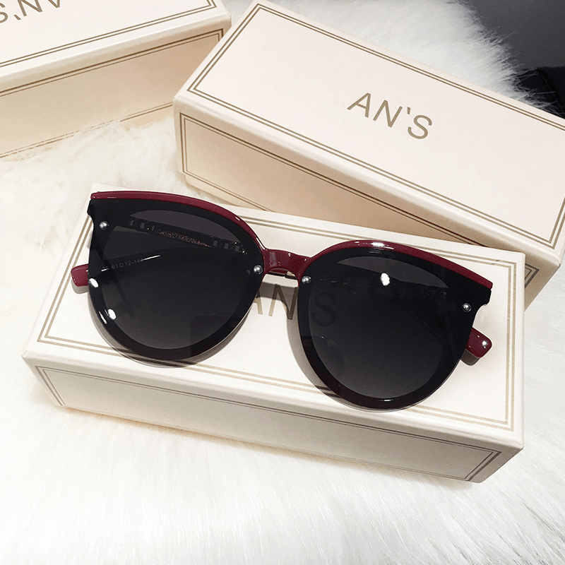 Women's round frame sunglasses, view 10 - MRSLM