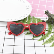 heart-shaped sunglasses, view 3 - MRSLM