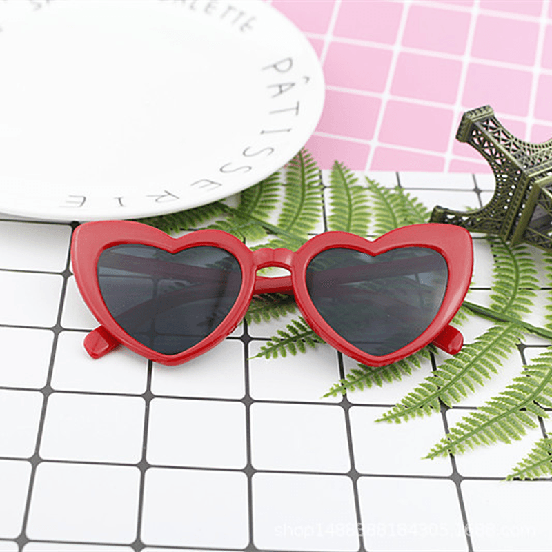 heart-shaped sunglasses, view 3 - MRSLM