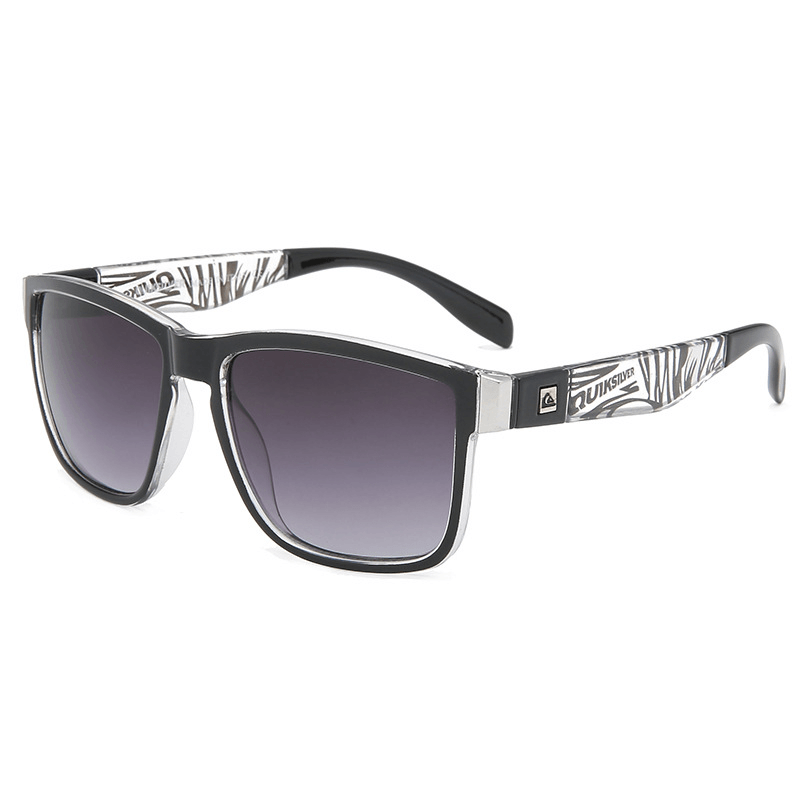Beautiful Sports Sunglasses for Men and Women of the Same Style