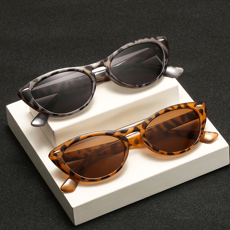 Retro cat eye sunglasses, view 5 - MRSLM