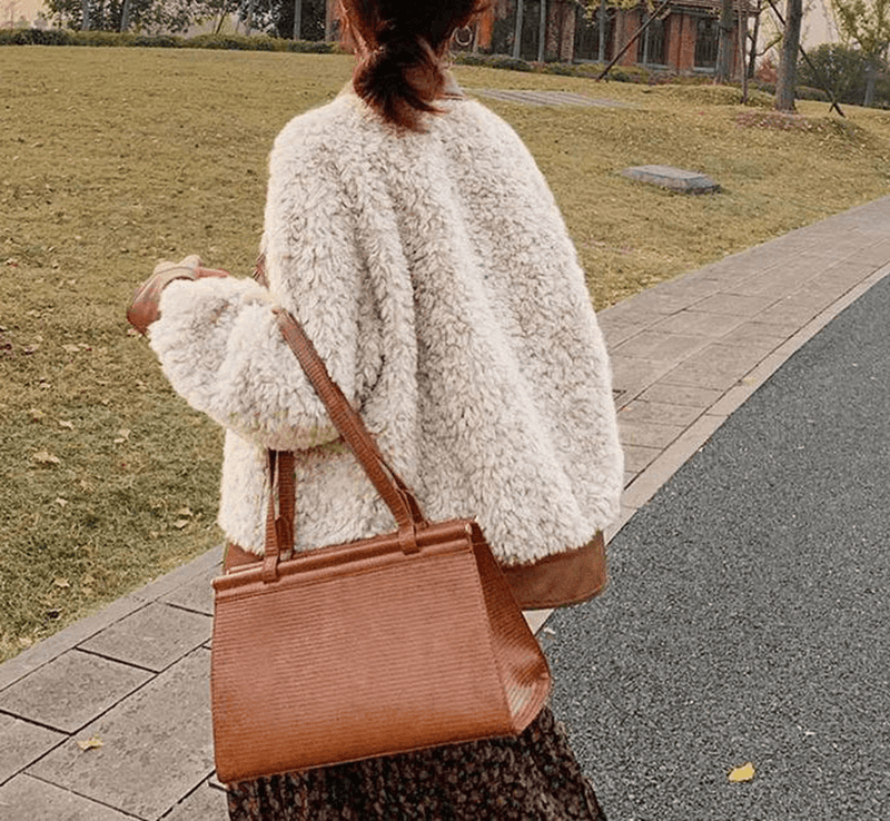Loose faux fur top, view 4 - MRSLM