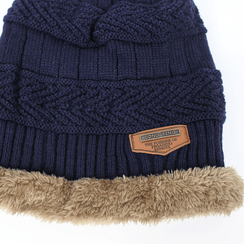 Knitted wool hat and scarf set, view 6 - MRSLM