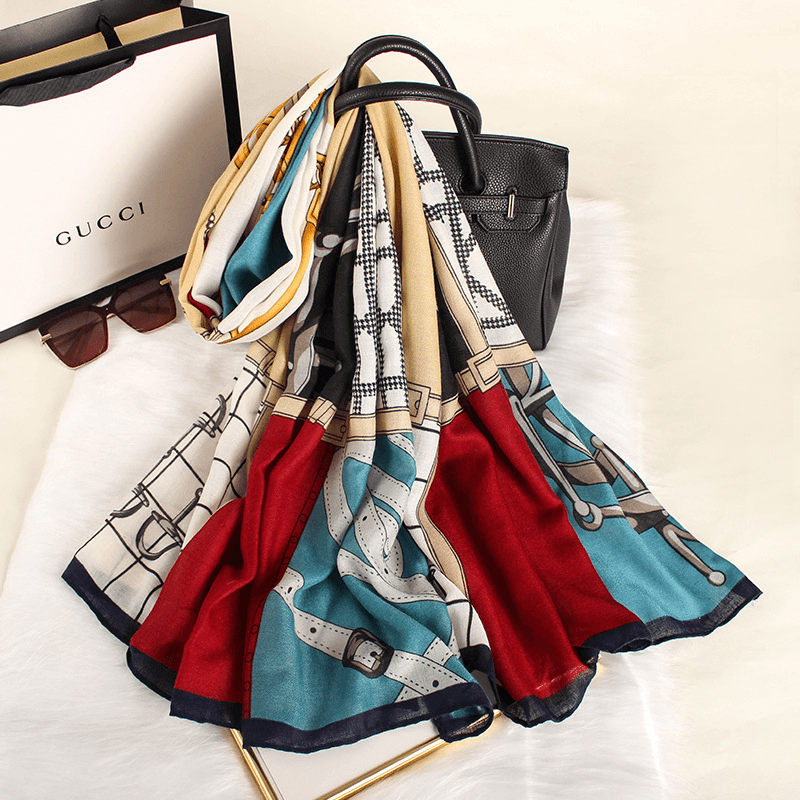 Mid-length plaid shawl scarf, view 5 - MRSLM