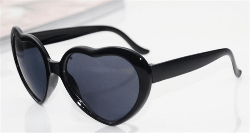 heart shaped effect glasses, view 4 - MRSLM