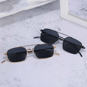 women's simple square sunglasses, view 3 - MRSLM