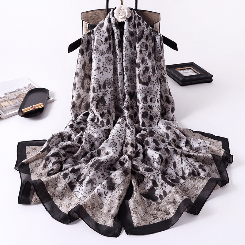 Women's tie-dye shawl, view 5 - MRSLM