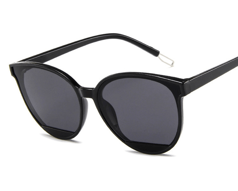 Women's round frame retro sunglasses - MRSLM