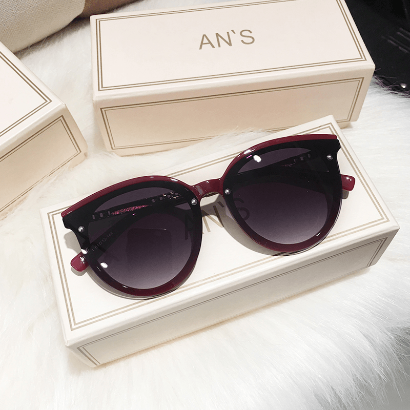 Women's round frame sunglasses, view 3 - MRSLM