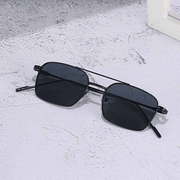 women's simple square sunglasses, view 4 - MRSLM