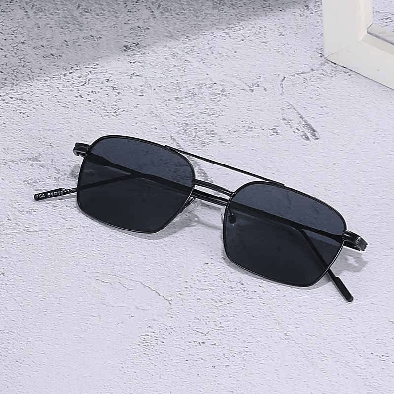 women's simple square sunglasses, view 4 - MRSLM