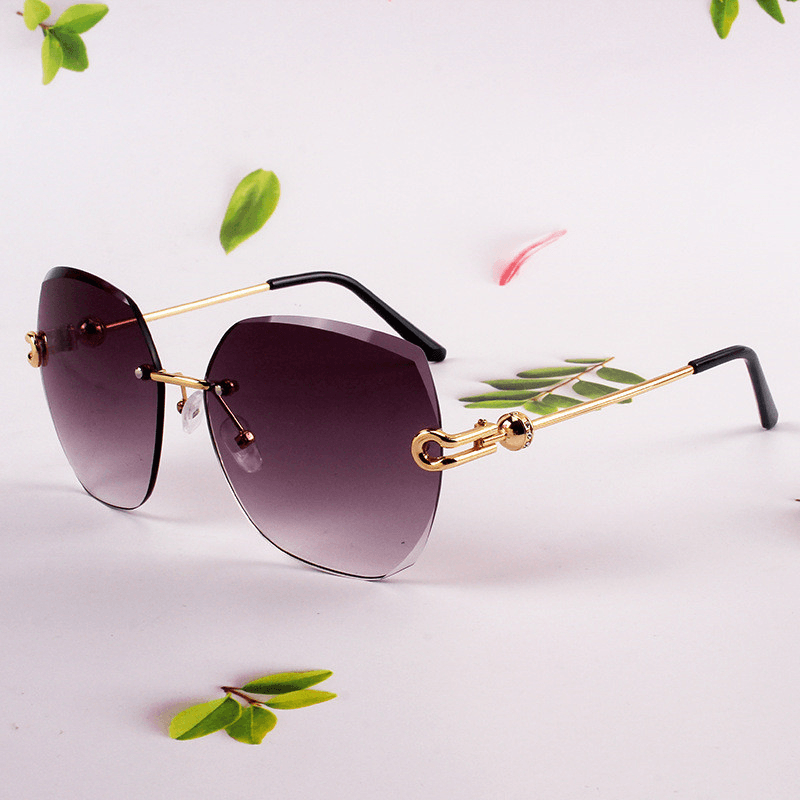Planet-Shaped Rimless Cut-Edge Sunglasses