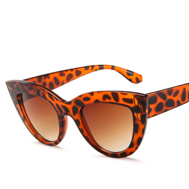 Retro cat eye street sunglasses, view 6 - MRSLM