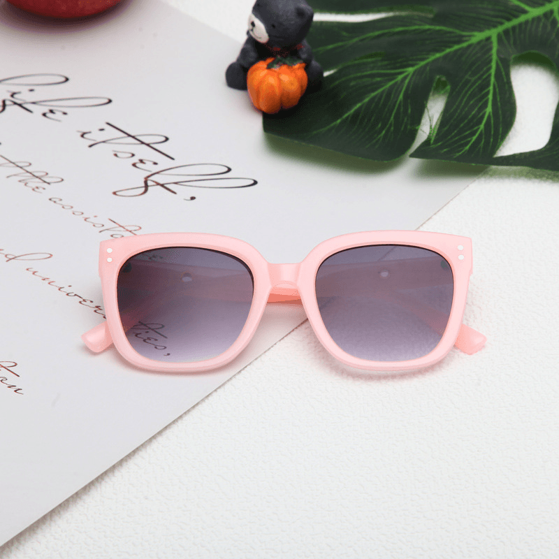 kids' retro big frame sunglasses, view 8 - MRSLM