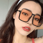 retro square sunglasses, view 3 - MRSLM