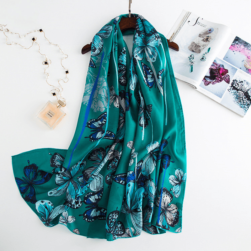 Long geometric print silk scarf, view 3 - MRSLM