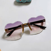 heart-shaped summer sunglasses, view 2 - MRSLM