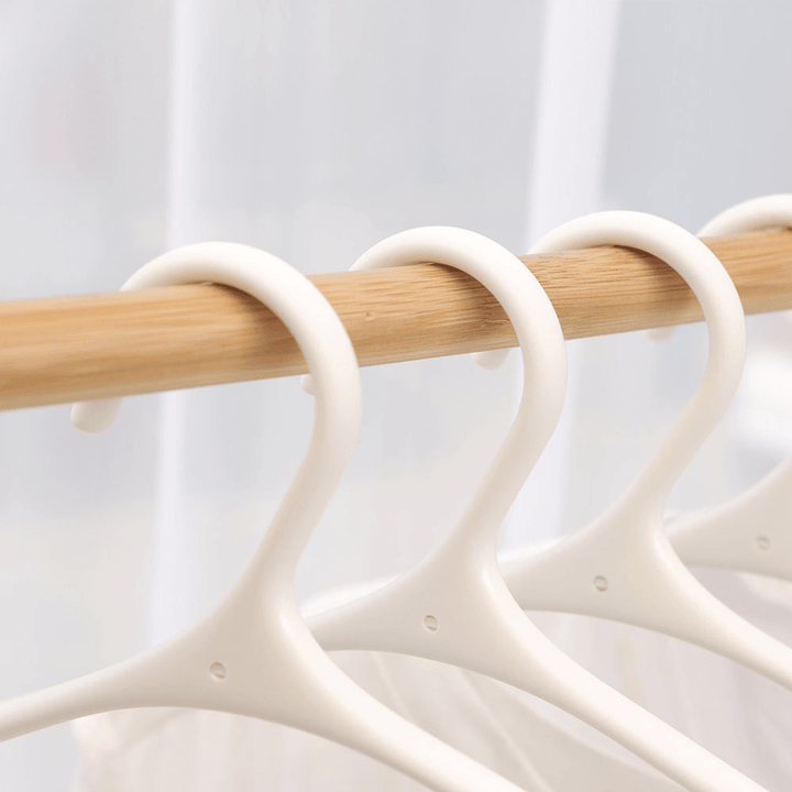 QUANGE 10Pcs/Set Wide Shoulder Non-Slip Hanger Home Cloth Hanger for Tops/Skirts/Dresses/Trousers Hanger Hook - MRSLM