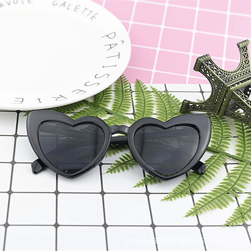 heart-shaped sunglasses, view 4 - MRSLM