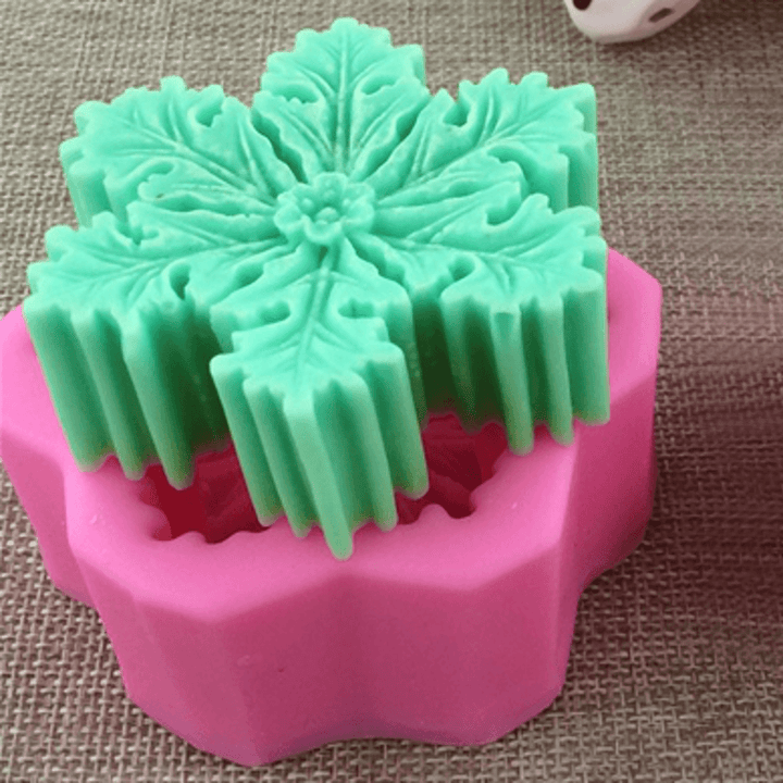 Christmas Snowflake Silicone Soap DIY Mold Handmade Candle Soap Mold 3D Mould Baking Mold - MRSLM