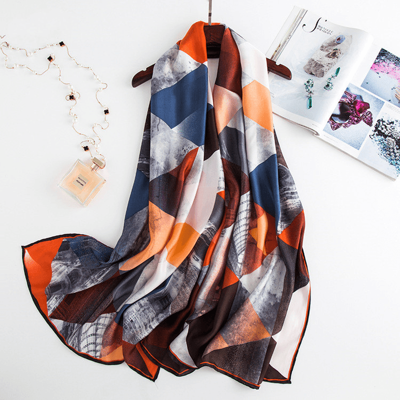 Long geometric print silk scarf - MRSLM