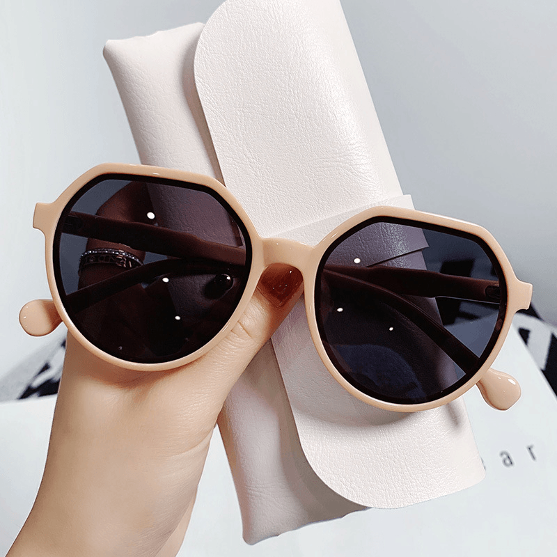 retro small frame sunglasses, view 10 - MRSLM