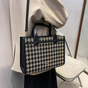 textured one-shoulder messenger bag - MRSLM