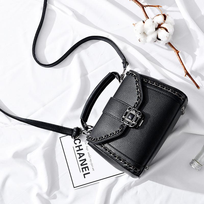 square box PU chain shoulder bag, view 4 - MRSLM