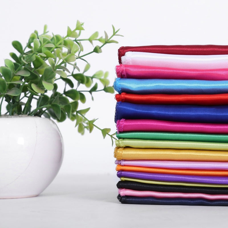 satin table runner, view 20 - MRSLM