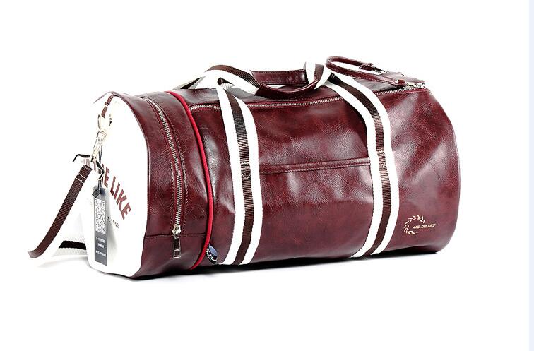 multifunction travel bag with shoe pockets, view 2 - MRSLM