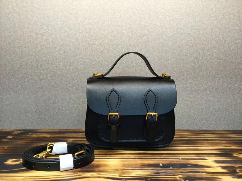 Vintage cowhide messenger bag, view 7 - MRSLM